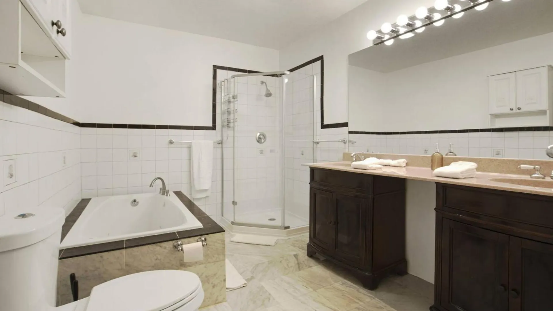 ניו יורק 3Br Nyc Brownstone Game Room Backyard Patio ארצות הברית