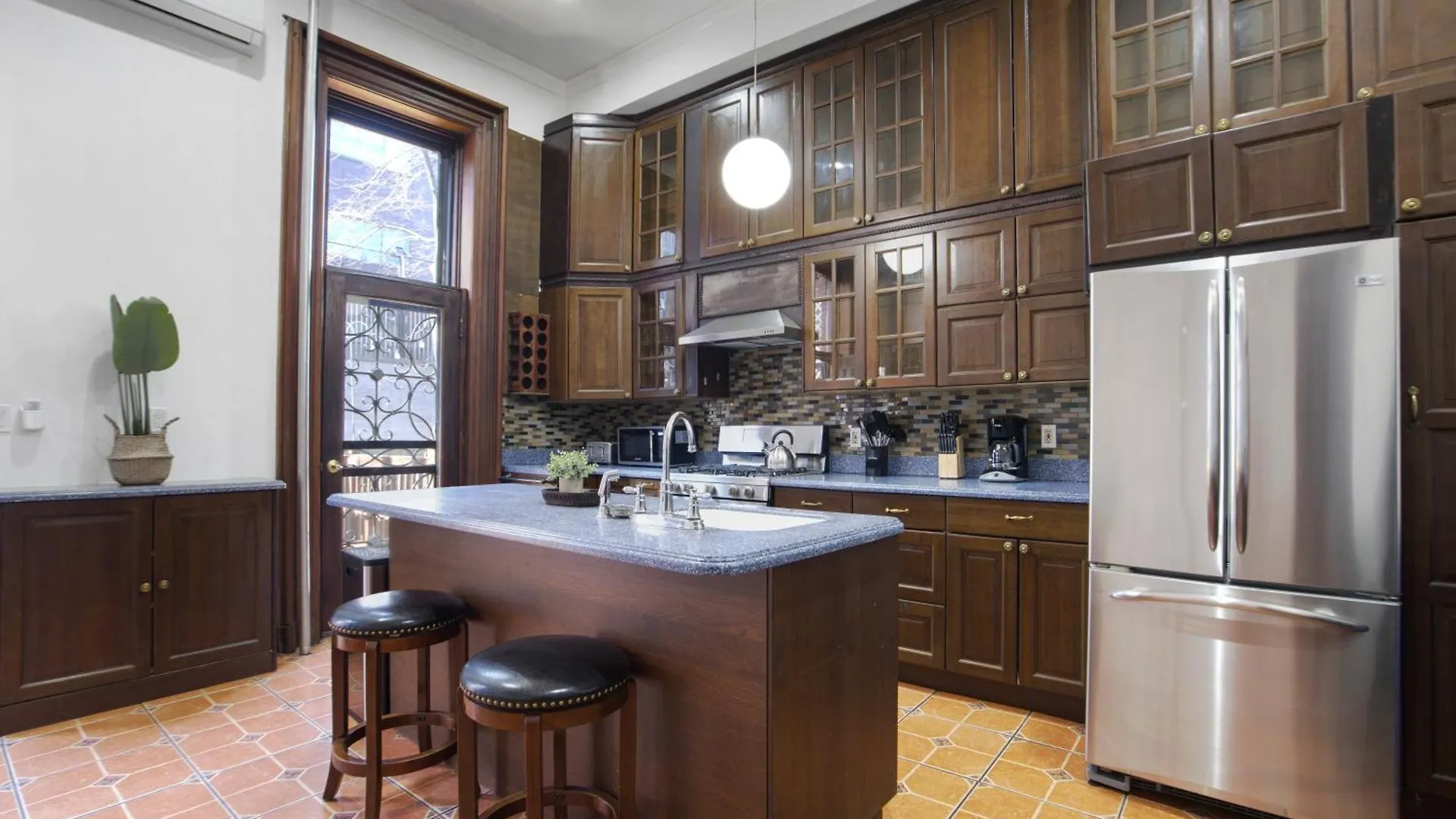 3Br Nyc Brownstone Game Room Backyard Patio 纽约 0*,