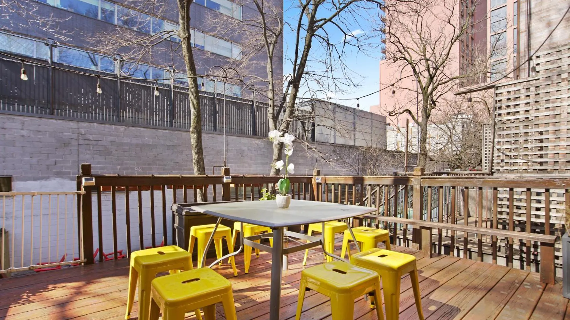 3Br Nyc Brownstone Game Room Backyard Patio New York USA